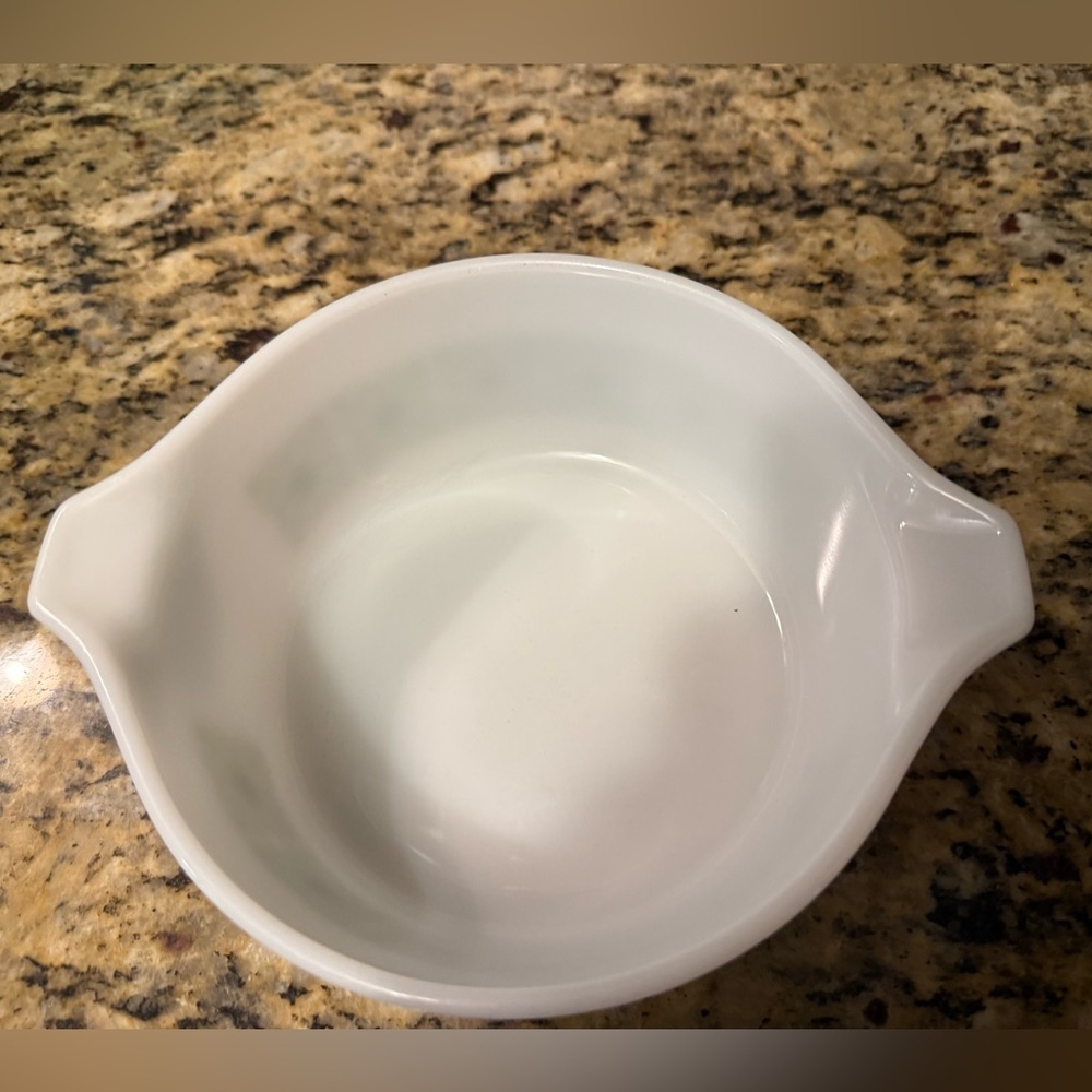 Pyrex Spring Blossom Green casserole dish, 474-B.1.5 Qt - Picture 2 of 4